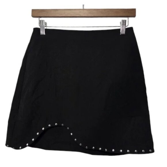 Zara black asymmetrical studded hem mini skirt size S - Picture 2 of 6